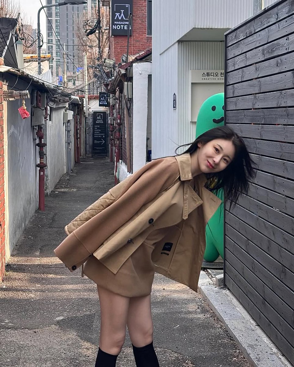 msko5112022's tweet image. 250318 #이채연 인스타그램 

안녕하세요 혹시 제 이상형이세요?🦖

@.weekendmaxmara 
#AWeekendWithSebago 
#WeekendMaxMara

instagram.com/p/DHViNfxvkMj/