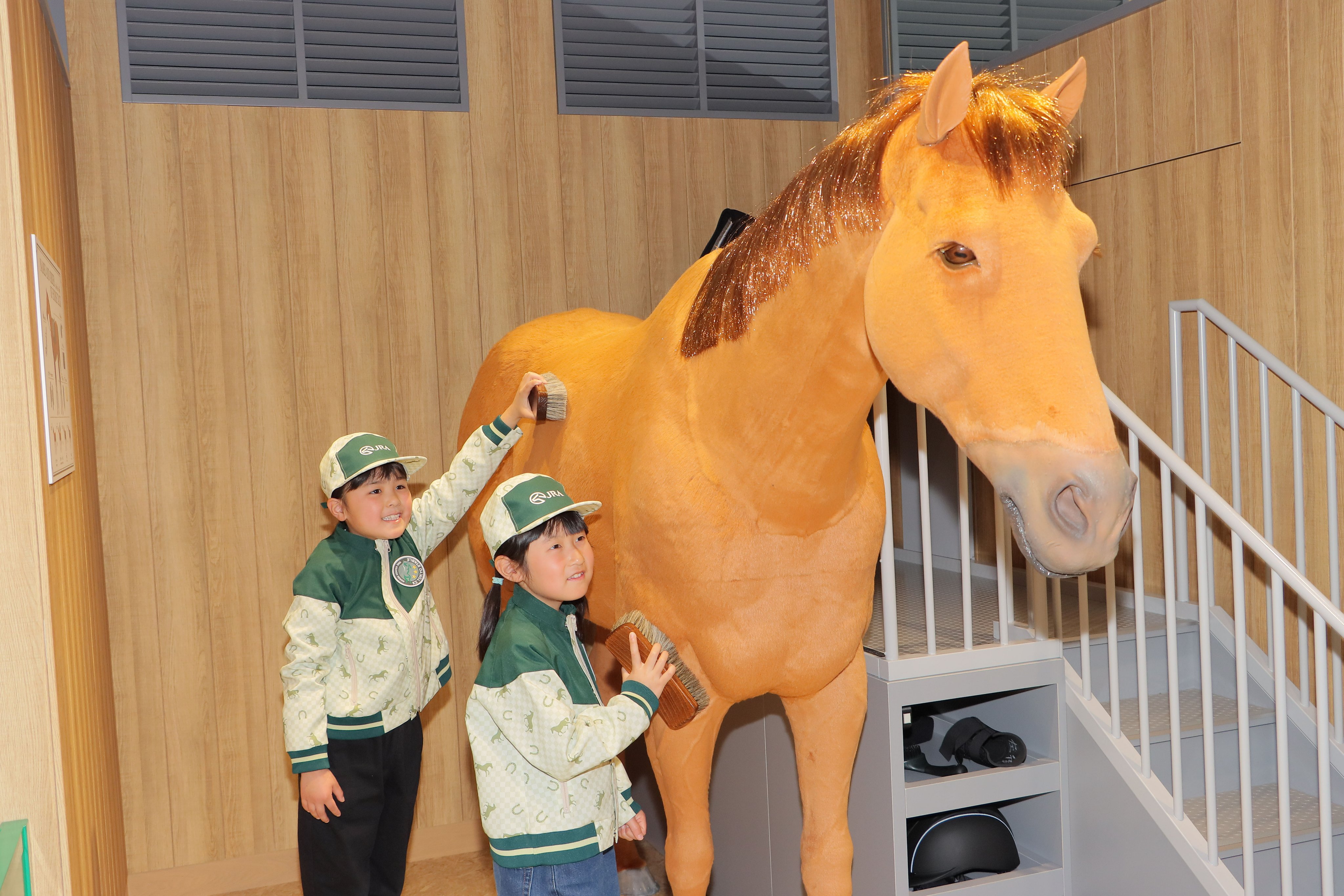 キッザニア　東京　初日オープン記念　馬 ぬいぐるみ 獣医 キッザニア東京 ホースセンターオープン！ | お出かけ日記