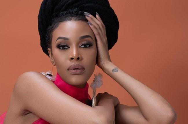 MDNnewss's tweet image. Sizwe Alakine is furious after Thakgi claimed he downgraded by being with Gigi Lamayne, comparing her to his baby mama, Lootlove.