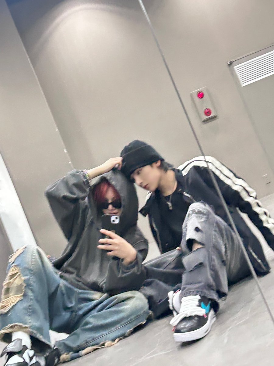 fantasyboystr's tweet photo. [180325] Hikari Twitter Güncellemesi

Geri dönüşümüzü heyecanla bekleyin lütfen!!!⭐

#FANTASYBOYS #판타지보이즈
#HIKARI #히카리 https://t.co/SFwJ5nHvxc