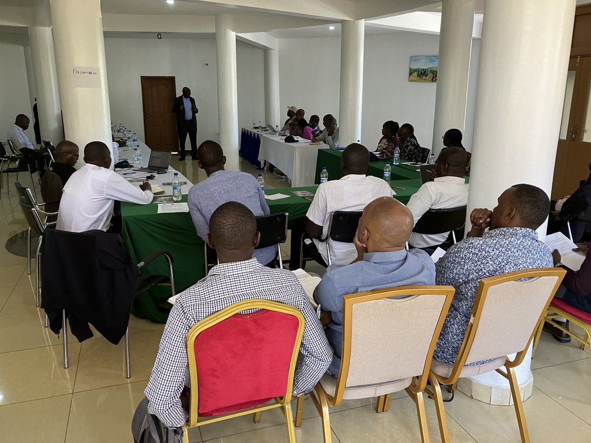 CordaidKenya's tweet photo. Over the past two weeks, we hosted the GoK and IFAD team for a joint partial supervision mission in Western Kenya. We engaged key stakeholders in Trans Nzoia, Kakamega, Siaya, and Nandi counties to advance financial inclusion for smallholder farmers. #RKFINFAProject https://t.co/yOB7ww45ki