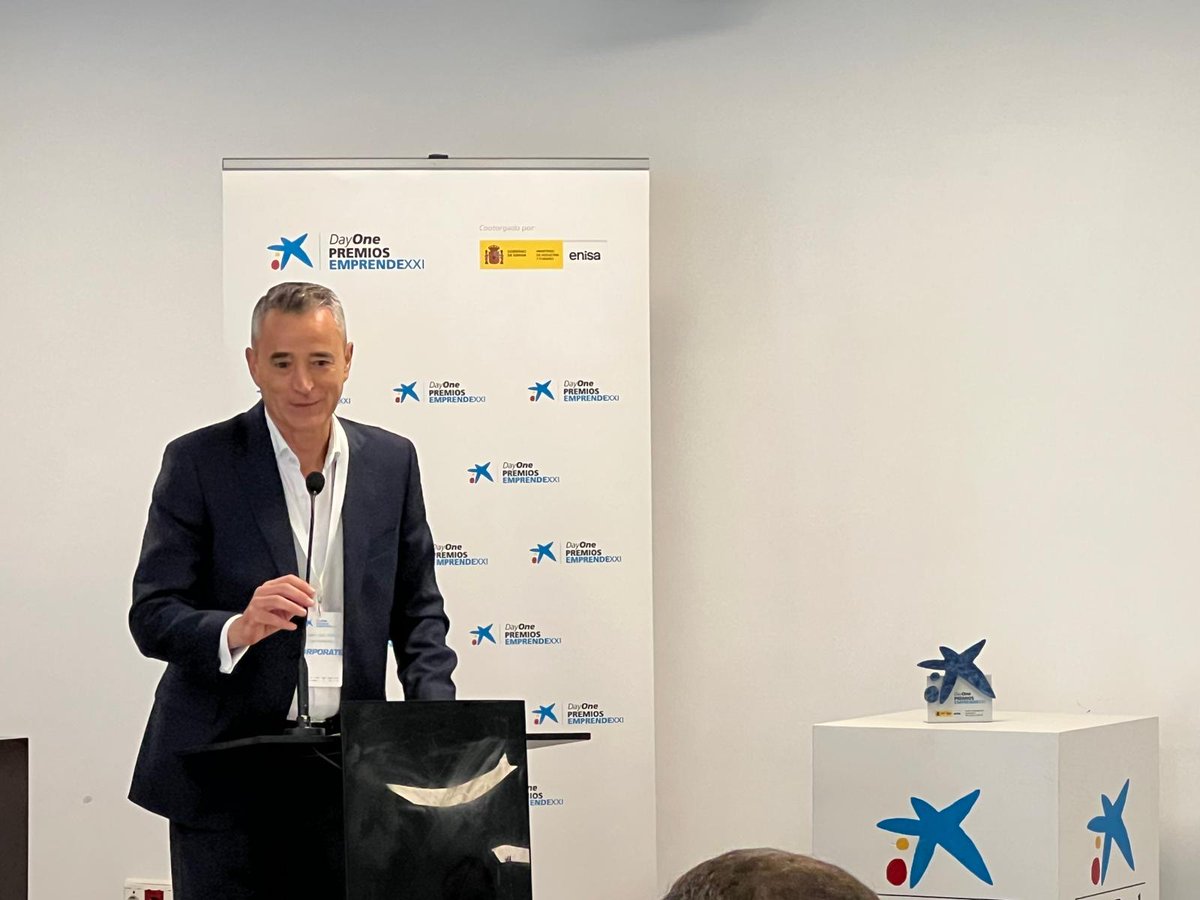 DayOne Premios EmprendeXXI tweet media