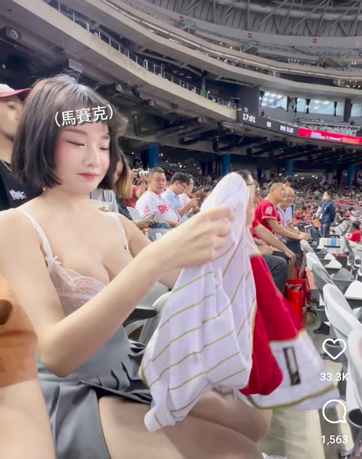 在大巨蛋一脫成名(instagram.com/ruan.c__/reel/…)的映辰aka健貨小映來SWAG啦
reurl.cc/86QkyM
.
明晚9.會跟館長一起直播，千萬不要錯過了
reurl.cc/qnxdx0