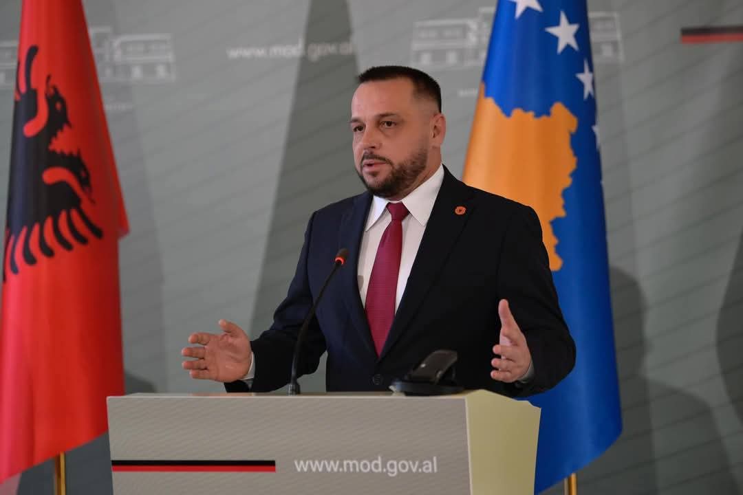 EjupMaqedonci's tweet image. Today in Tirana, signed a trilateral declaration, with my two counterparts and friends, @pvengu and @ivananusic12.
Together with Albania and Croatia, Kosovo is stronger, the region is safer, and peace is more sustainable.
🇽🇰🤝🇦🇱🇭🇷