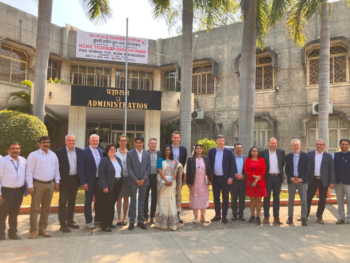 Great to have a delegation from Baden-Württemberg currently visit educational institutions in Mumbai, Pune &amp; Aurangabad; looking to deepen the partnership with partner state, Maharasthra, in the area of vocational training. 
📷 Pic: Visit to the Indo-German Tool Room, Aurangabad.