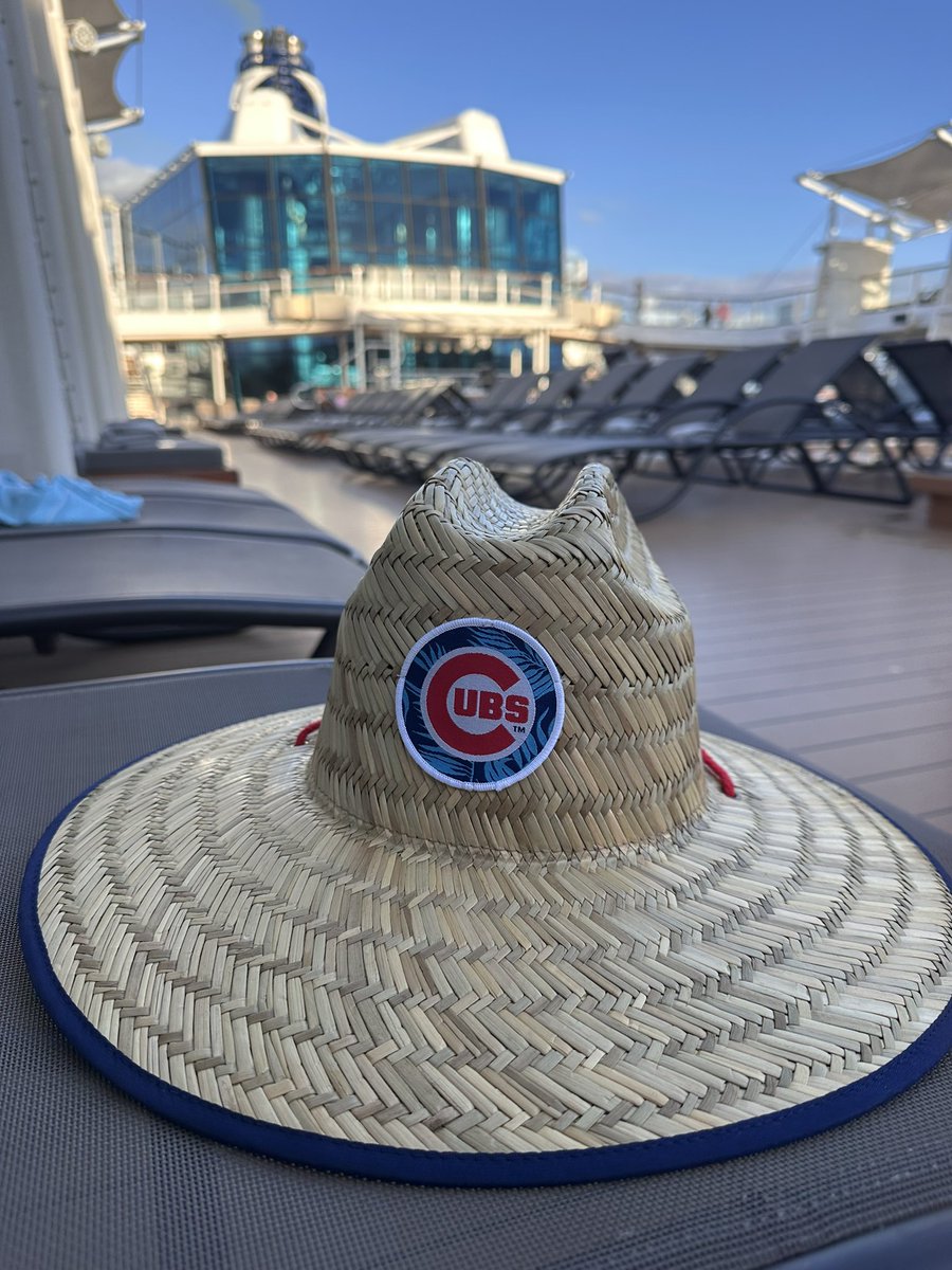 CaptainRyder's tweet photo. @WatchMarquee Poolside and BloodyMary in hand sailing the Bahamas on the Equinox watching the Cubs #GoCubsGo https://t.co/O6ZyOlHiBy
