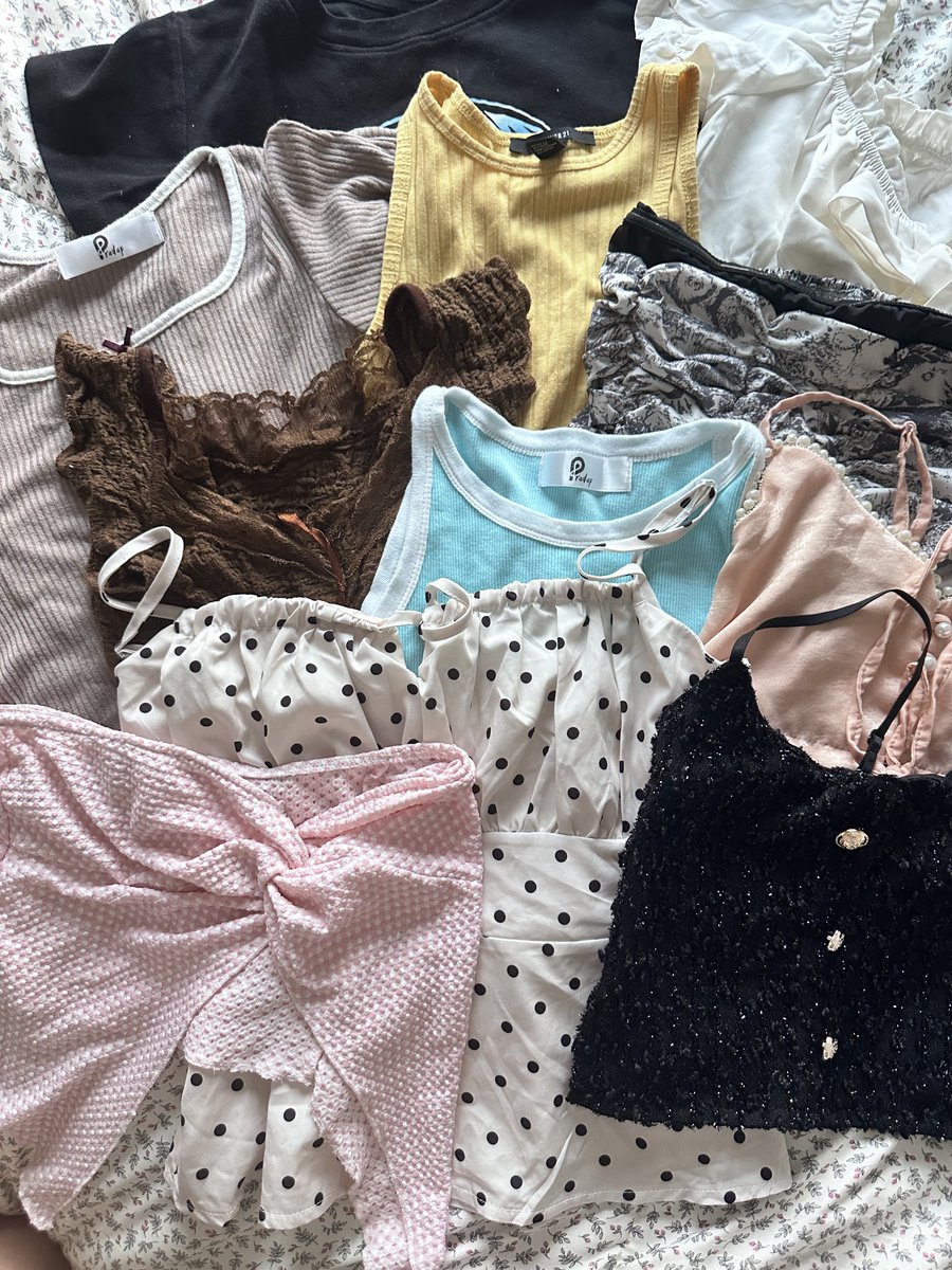 cyyy0903's tweet photo. 📣ส่งต่อเสื้อผ้าของเค้าเอง ราคาน่ารัก✨🤍🎀

📦ค่าส่ง 50-.ไม่บวกเพิ่ม🚚

#เสื้อผ้ามือสอง #ส่งต่อเสื้อผ้า #เสื้อผ้ามือ2 #เสื้อผ้ามือสองราคาถูก #เสื้อผ้ามือสองสภาพดี #ส่งต่อเสื้อผ้ามือ2 #ส่งต่อเสื้อผ้ามือสองสภาพดี #ส่งต่อเสื้อผ้ามือสอง https://t.co/dqpvGKyKI7