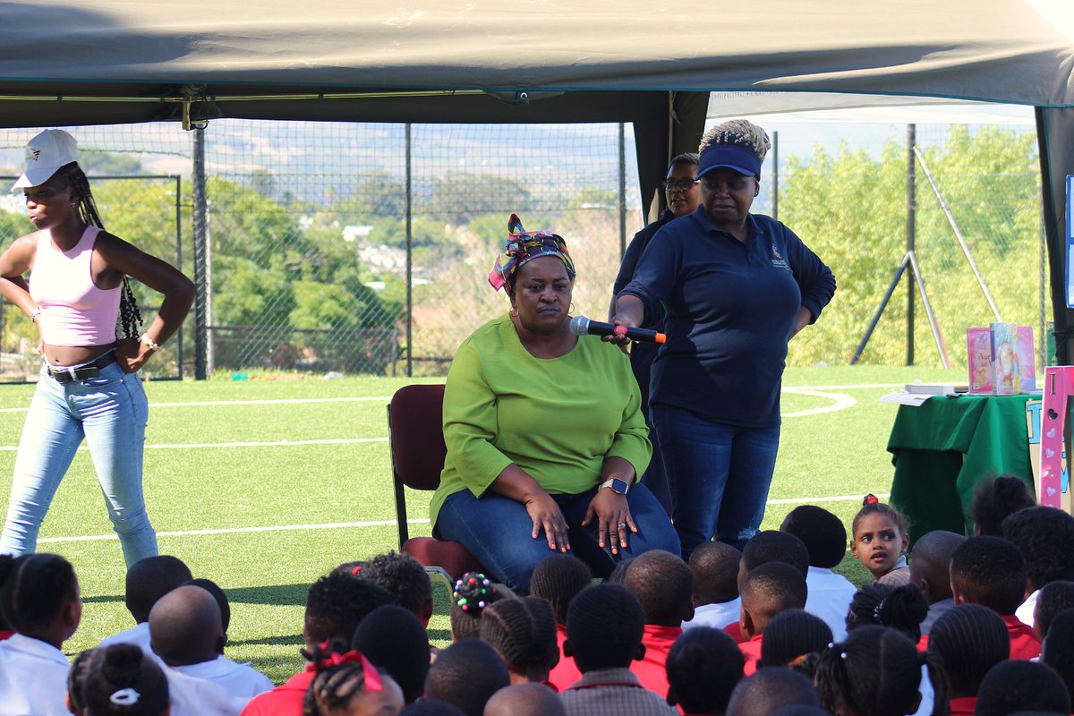 StellMun's tweet image. Today our Cloetesville Library in collaboration with Wordworks and the WC Gov Roads &amp;amp; Safety are celebrating #LibraryWeek with Gr 1-4 learners at Pieter Langeveldt Primary in Cloetesville. 

Together we promote the culture of reading and reading for MEANING! 📚