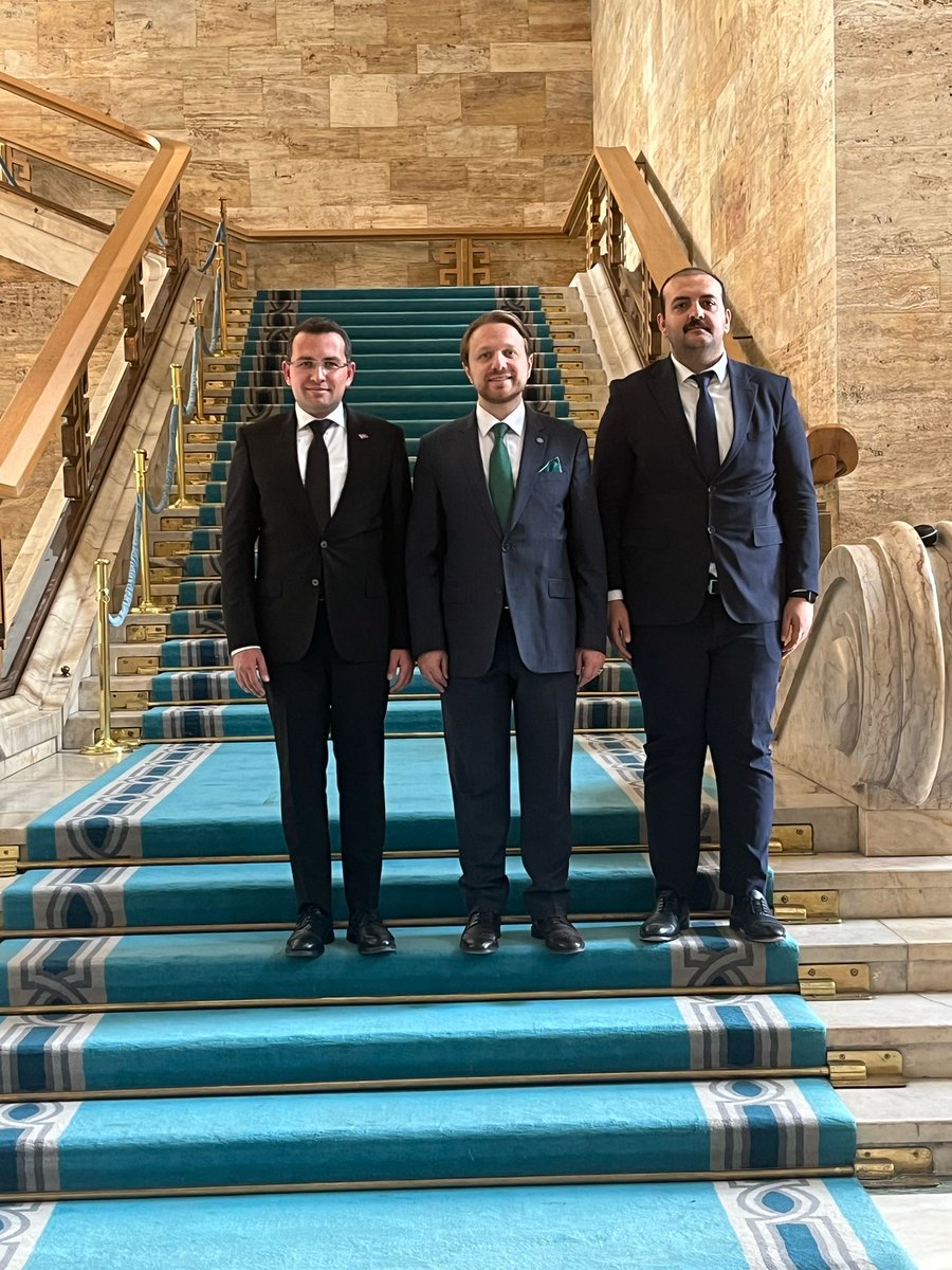 Kariyer meslek mensuplarına yapılacak olası bir özlük düzenlenmesine Sosyal Güvenlik Denetmenlerinin de dahil edilebilmesi için TBMM'deki görüşmelerimiz ve çalışmalarımız iki gündür (17/18.03.2025) devam etmektedir.

#SosyalGüvenlikDenetmenleri #Sgk #csgb