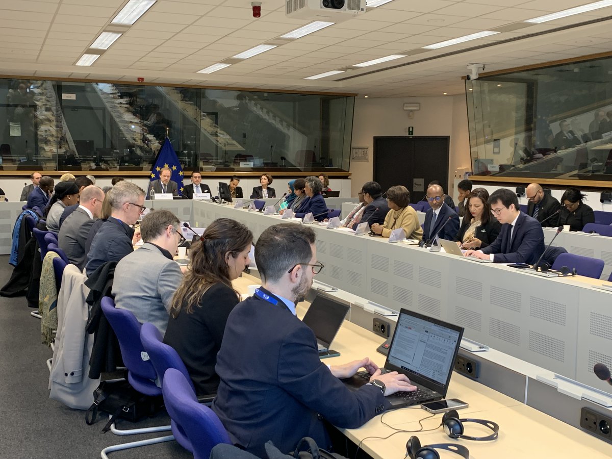 Today, DG CLIMA kicked off discussions on climate finance with Ambassadors from Small Island Developing States (#SIDS) and Least Developed Countries (#LDCs).

This marks an important first step toward scaling up climate finance for the most vulnerable countries. 🤝🌍