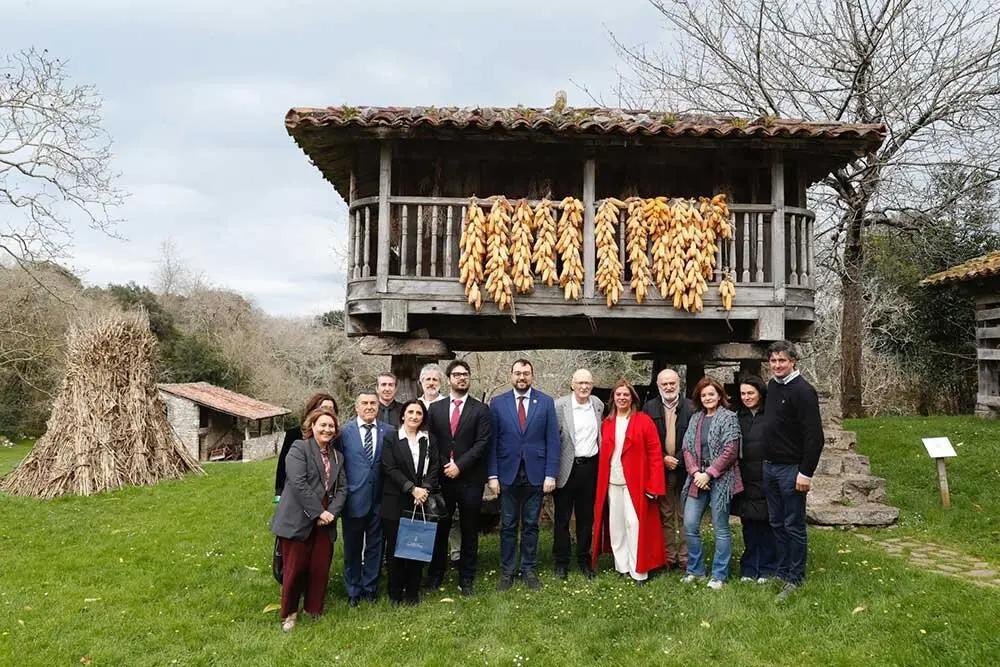PSOELlanes's tweet photo. 📢💰 El Gobierno de Asturias aprobó el reparto del Fondo de Cooperación Municipal. Al Ayuntamiento de Llanes le corresponden en este 2025 180.593 € 🏛️.

🌹✨ El Gobierno Progresista de Asturias sigue teniendo en cuenta a Llanes. https://t.co/kaSZcnSNs6