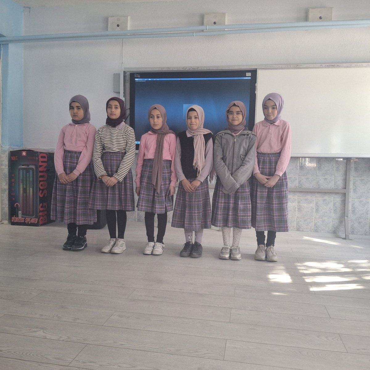 ESKİL İMAM HATİP ORTAOKULU (@eskiliho) on Twitter photo Okulumuz 18 Mart Çanakkale Zaferi ve Şehitleri Anma Günü Programından Kareler
<a href="/aksarayvaliligi/">T.C. Aksaray Valiliği</a>
<a href="/malikumbuzoglu/">Mehmet Ali Kumbuzoğlu</a>
<a href="/AksarayMem/">aksaraymem</a>
<a href="/metinalpaslan40/">Metin Alpaslan</a>
<a href="/TC_Eskil/">T.C. Eskil Kaymakamlığı</a>
<a href="/Eskil_MEM/">Eskil İlçe Milli Eğitim Müdürlüğü</a>
<a href="/brahimkler2/">İbrahim Kılıçer</a>
<a href="/Ahmetiris1/">H. AHMET İRİŞ</a>
<a href="/Kose1990/">Tayfun Köse</a> Okulumuz 18 Mart Çanakkale Zaferi ve Şehitleri Anma Günü Programından Kareler
<a href="/aksarayvaliligi/">T.C. Aksaray Valiliği</a>
<a href="/malikumbuzoglu/">Mehmet Ali Kumbuzoğlu</a>
<a href="/AksarayMem/">aksaraymem</a>
<a href="/metinalpaslan40/">Metin Alpaslan</a>
<a href="/TC_Eskil/">T.C. Eskil Kaymakamlığı</a>
<a href="/Eskil_MEM/">Eskil İlçe Milli Eğitim Müdürlüğü</a>
<a href="/brahimkler2/">İbrahim Kılıçer</a>
<a href="/Ahmetiris1/">H. AHMET İRİŞ</a>
<a href="/Kose1990/">Tayfun Köse</a>
