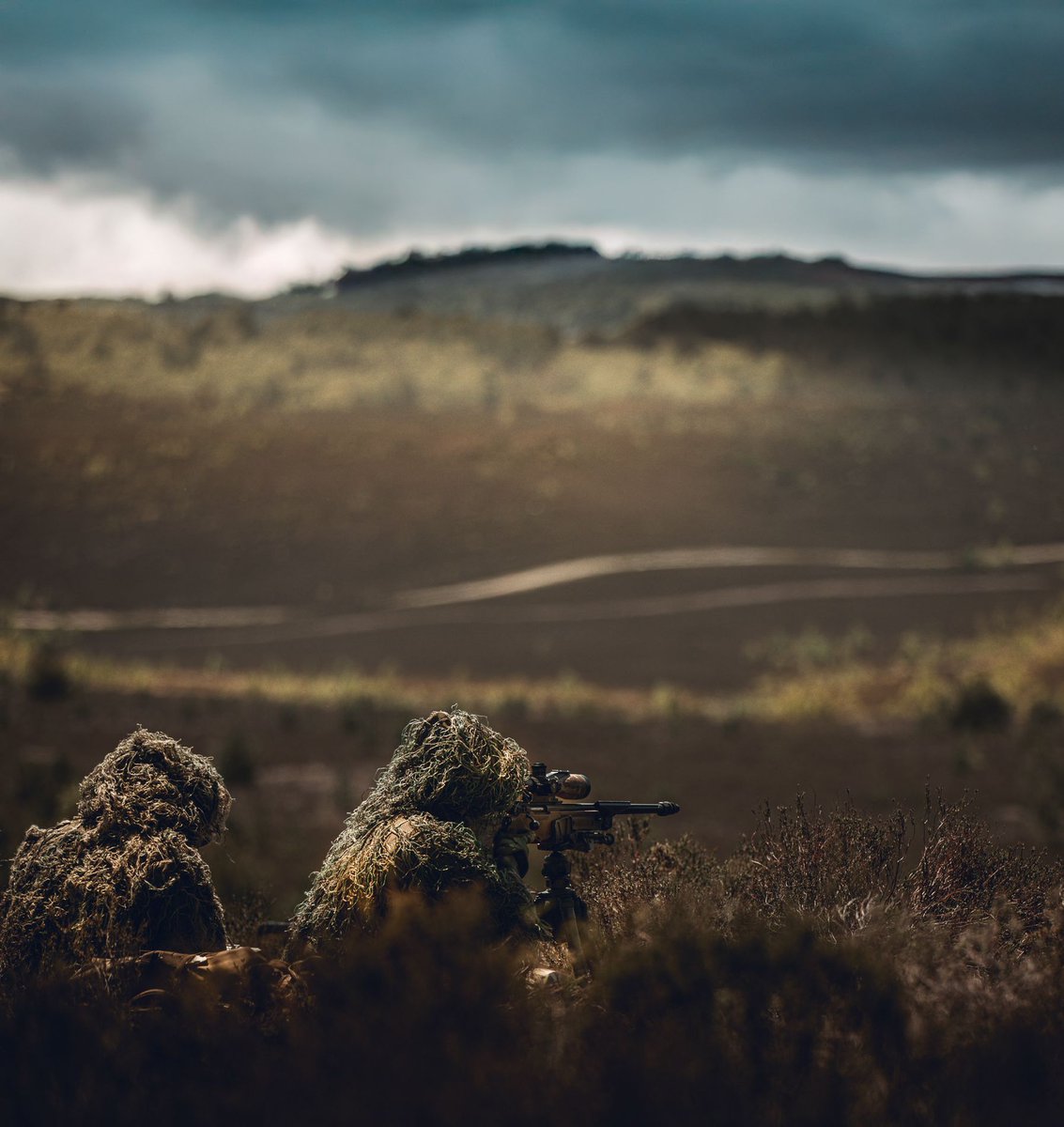 Official_1WG's tweet image. Welsh Guards Snipers: Ghosts in the Shadows

Silent. Patient. Lethal. They move unseen, wait for the perfect shot &amp;amp; strike with precision. The enemy never sees them—only feels the consequence.

Cymru Am Byth

#WelshGuards #Snipers #OneShotOneKill #GhostsInTheShadows