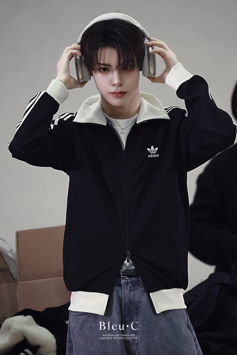 Bleuc1110's tweet photo. 250308

🩷🖤🤍 

#NouerA #누에라 
#빙판 #陈炳帆 #ビンファン https://t.co/le3I89ze4h