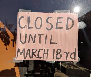 LindaEdits's tweet photo. It's #TypoTuesday. People shouldn't make their own signs ... and if they do, at least have someone proofread. #amediting #amproofreading #typos https://t.co/gz6gQ4fSHq
