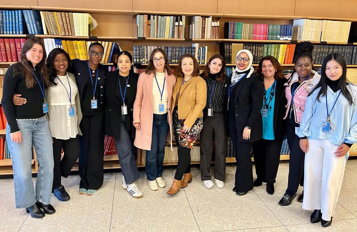 Faire aimer les matières scientifiques aux jeunes filles, les encourager à y développer leurs carrières professionnelles, c’est non seulement : 
📌 Contribuer à briser les stéréotypes de genre 👇🏾
#GreenAddict
#DigitalGender