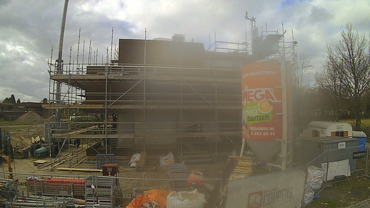 I have a timelapse of the construction of my house. This is spread out over hundreds of small video files. Would anybody be interested in compiling them into a proper timelapse of the build? I don't have the time and tools to do this properly.