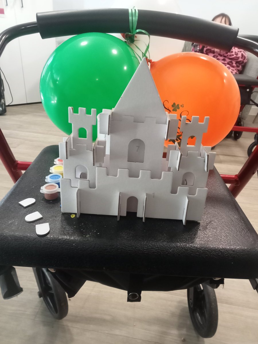 What a lovely morning we had making castles over <a href="/Riverside/">RIVERSIDE</a> group Liverpool  🏰😃🎨🖌️