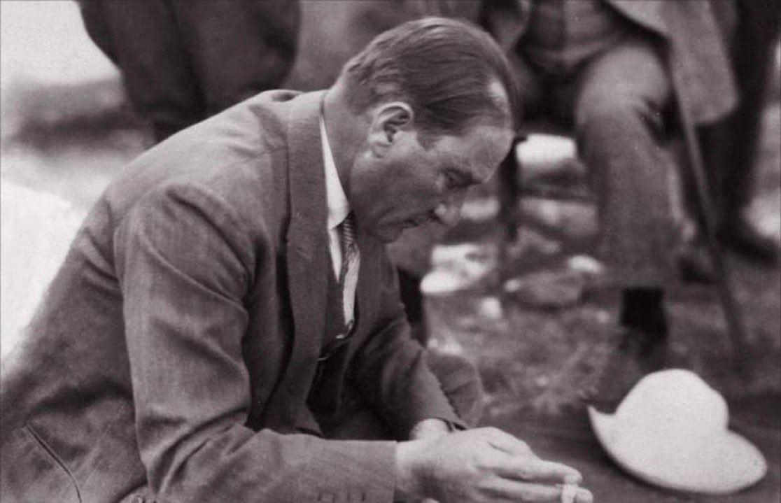 yarennuy's tweet photo. Coğrafya kaderse Atatürk şanstır #18Mart https://t.co/sal5WhW48U