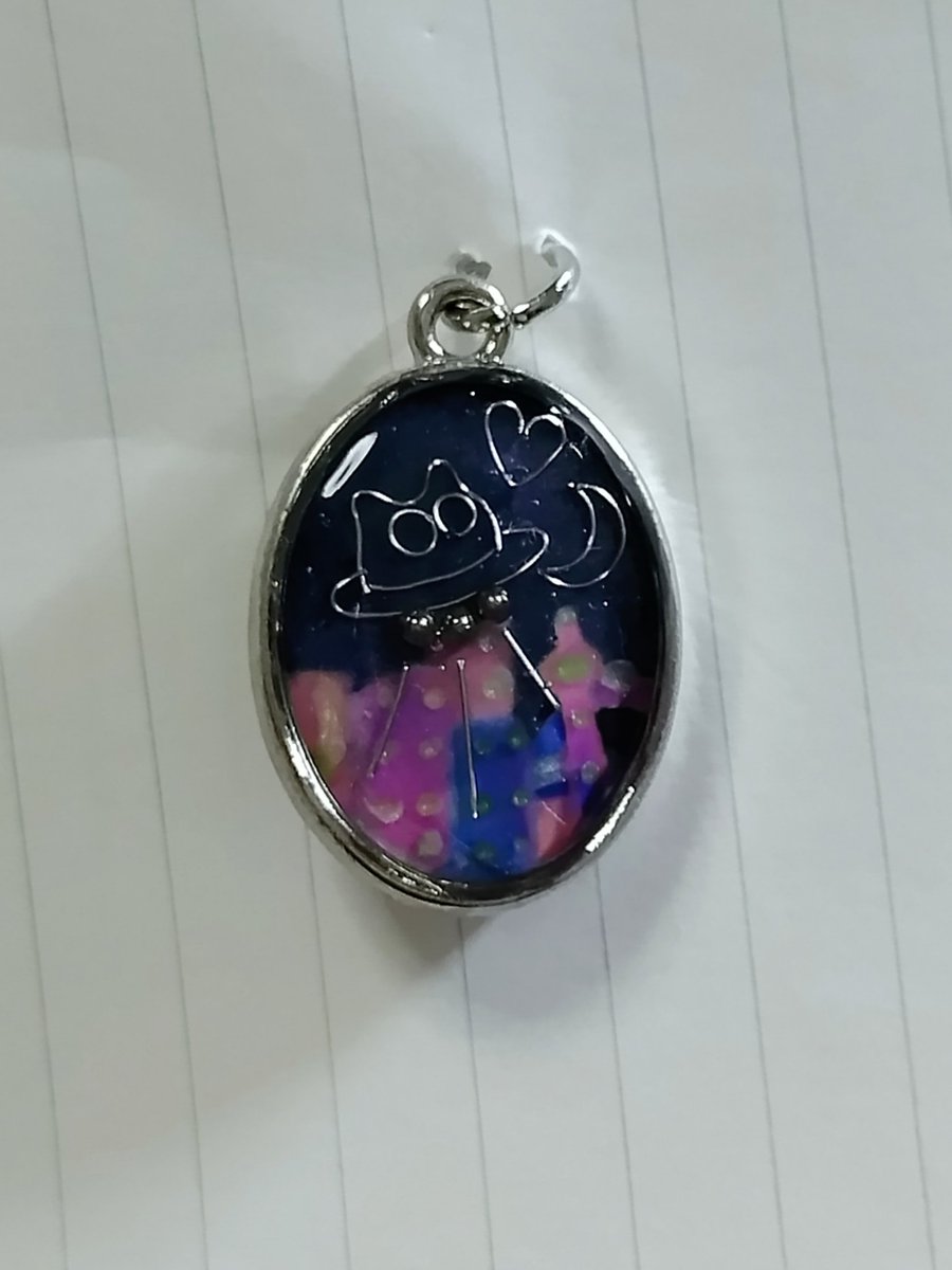 MhiBybs's tweet photo. ねこUFOのチャームです!
#レジン #ハンドメイド好きさんと繋がりたい https://t.co/pgEQaqADwi