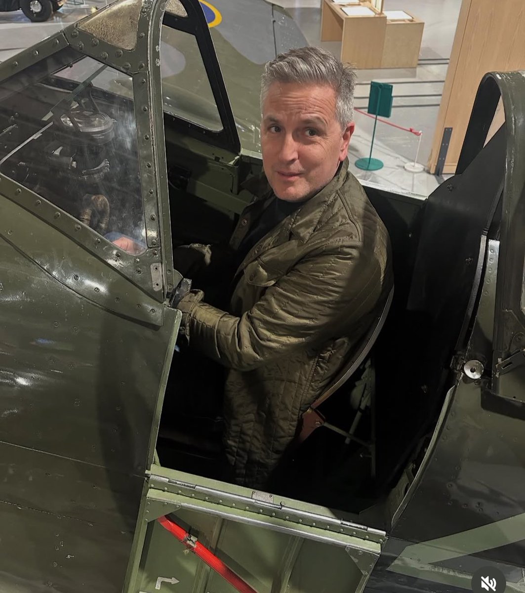 Helen_Andrew_'s tweet photo. In his element https://t.co/veUcuCL1VE