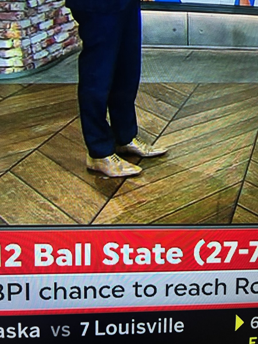 SamFisherJr's tweet photo. We are not talking enough about @Espngreeny’s shoe game. While the rest of the guests show off their new #Jordans, he quietly stunts on all of them. Today is no exception. @GetUpESPN https://t.co/MJyjzd7jPH