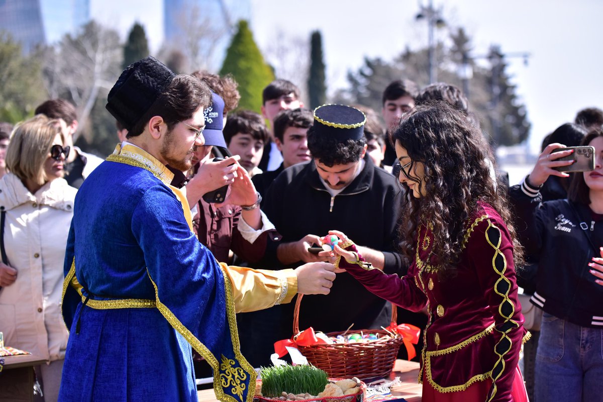 The "Young Spring" project has been arranged by the Youth Foundation of the Republic of Azerbaijan, the Seaside Boulevard Department, and Azerbaijan Student Youth Organizations’ Union.🌱🌸

#AzGF #ATGTİ