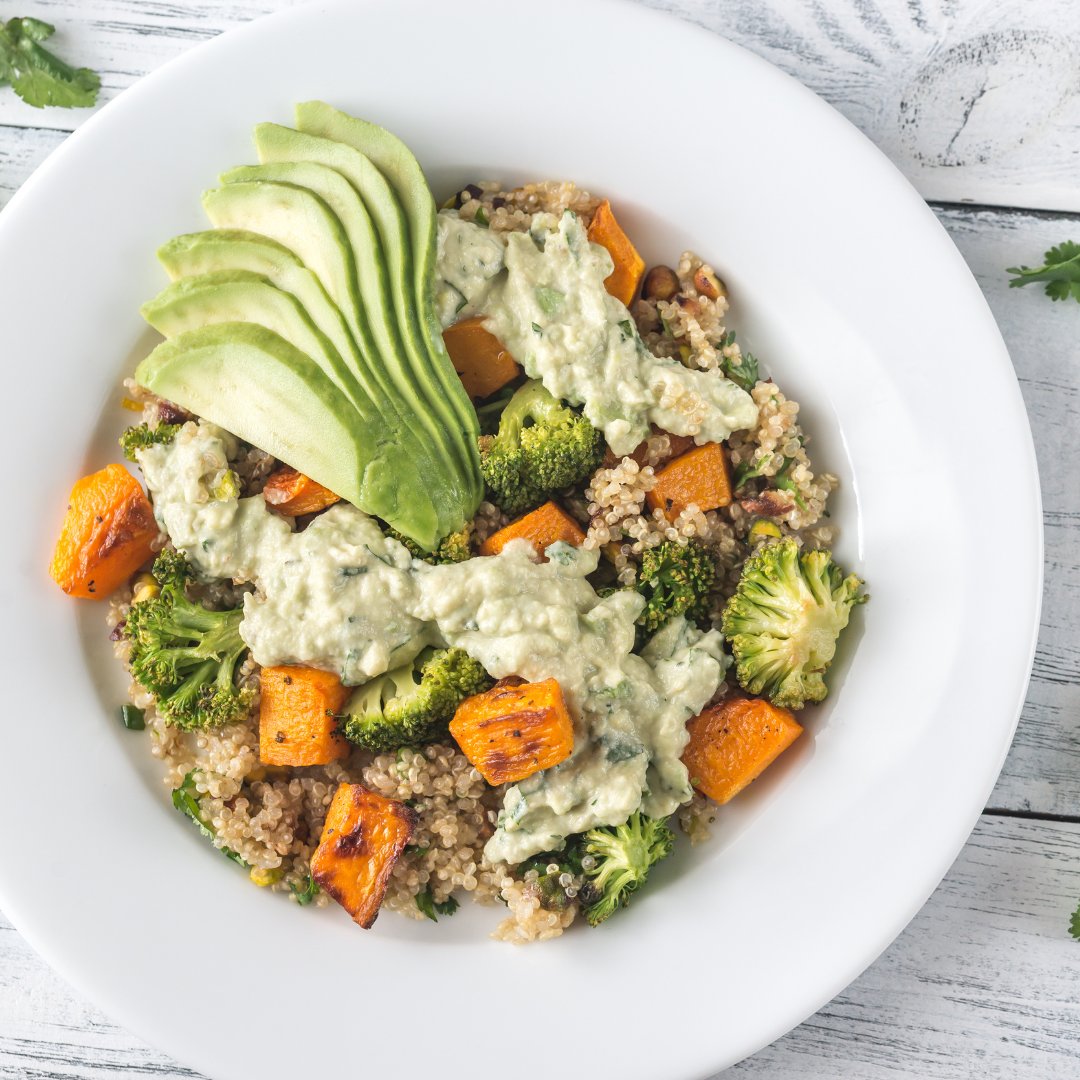 WeAreSatiate's tweet image. Nutrient-dense bowls are the perfect way to combine your favourite healthy foods. Try quinoa with roasted veggies, avocado, and a creamy tahini dressing. 🥑🍚 

Follow along for more healthy recipe inspiration: wearesatiate.com

#healthybowl #superfoods #recipetips
