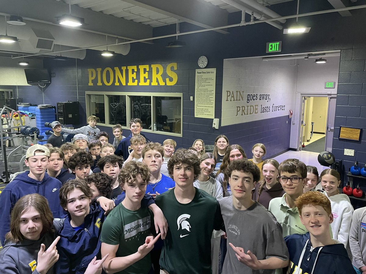 Our middle schoolers have completed their 20th morning workout of 2025! Huge shout out to this group for their hard word, dedication and commitment. A handful of these kids have attended all 20 sessions. Big things on the horizon! Go East! #LTT