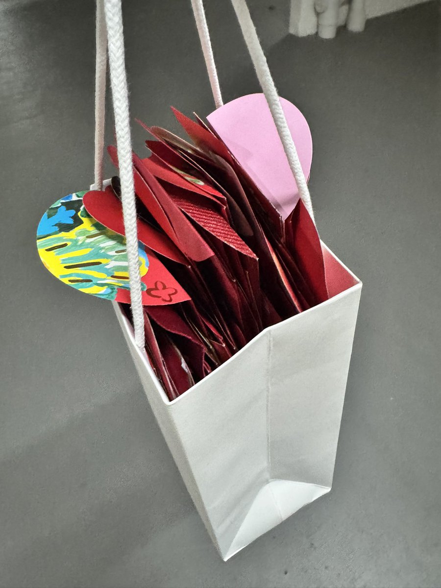 今天才有空拆完全部🥲
拿去♻️