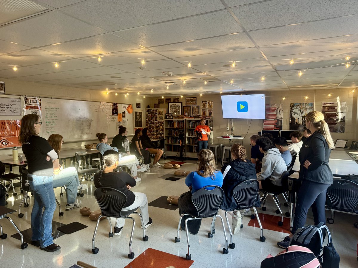 CoachOlson11's tweet image. A select group of our awesome @SALTAnderson athletes were officially CPR/AED certified by our amazing @AndersonRaptors &amp;amp; @nagelathletics athletic trainers this morning!