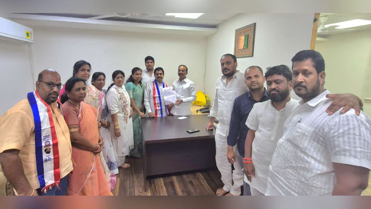 padmalatha_dr's tweet photo. Attended the Seminar on 50% BC Women Sub-Quota at AP Bhavan, New Delhi with MPs &amp; leaders advocating for fair representation.

Thanks to M. Jayanti for organizing https://t.co/WbP1GJNbgH
