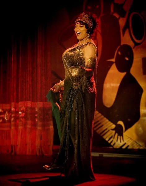 JuanC_Rdgz's tweet photo. 🎬 Happy Birthday Queen Latifah 🎂🎬
#QueenLatifah #Chicago #MatronMamaMorton #IceAgeTheMeltdown #IceAgeDawnoftheDinosaurs #IceAgeContinentalDrift #IceAgeCollisionCourse #Ellie #HappyBirthdayQueenLatifah https://t.co/axvOGL2ON8