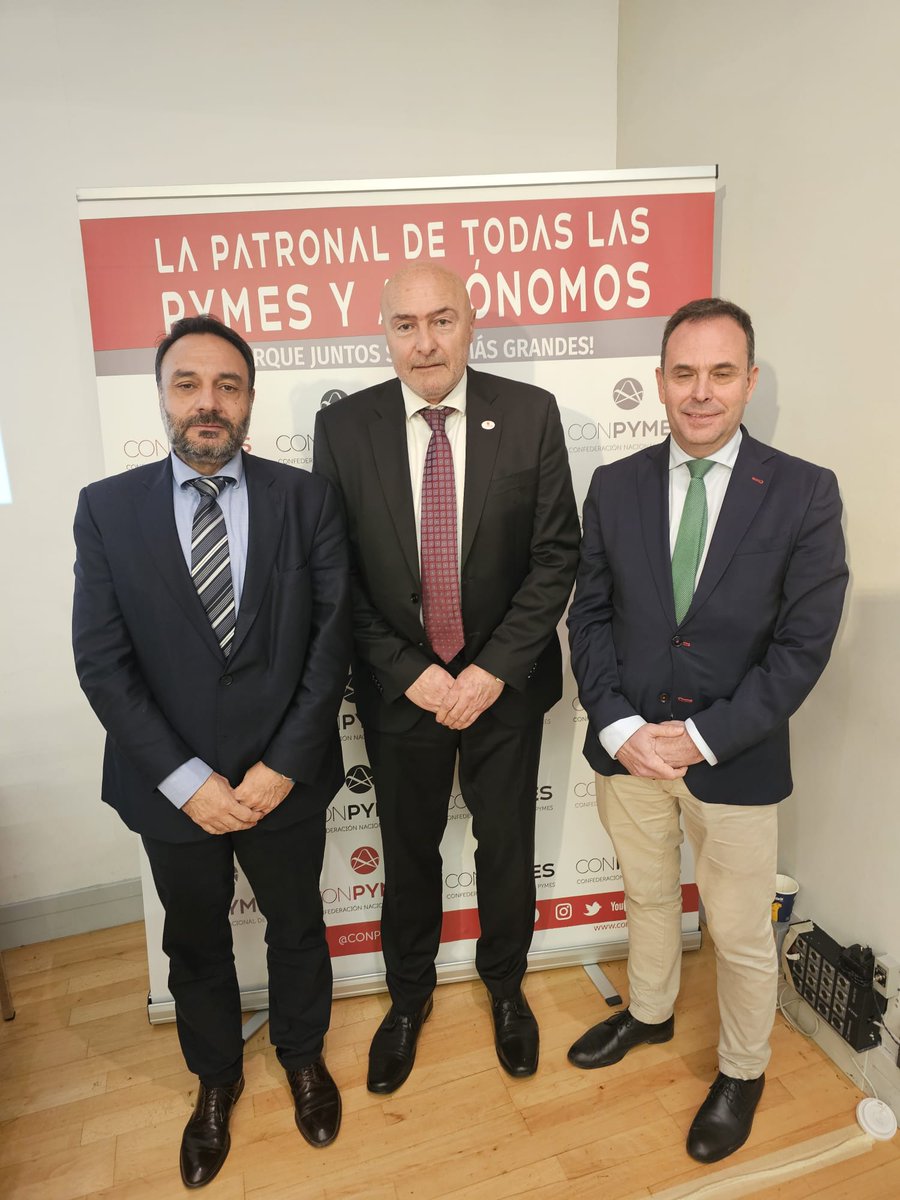 FOESC's tweet photo. Hemos participado en Cumbre @Conpymesorg donde se presentó manifiesto: En defensa de los derechos de las PYMES reducción de jornada,¡así no!" Desde @FOESC nos adherimos para defender un marco de diálogo real y una negociación colectiva justa https://t.co/jZZe37isKQ #SomosPymes https://t.co/gFkc8dnYL6