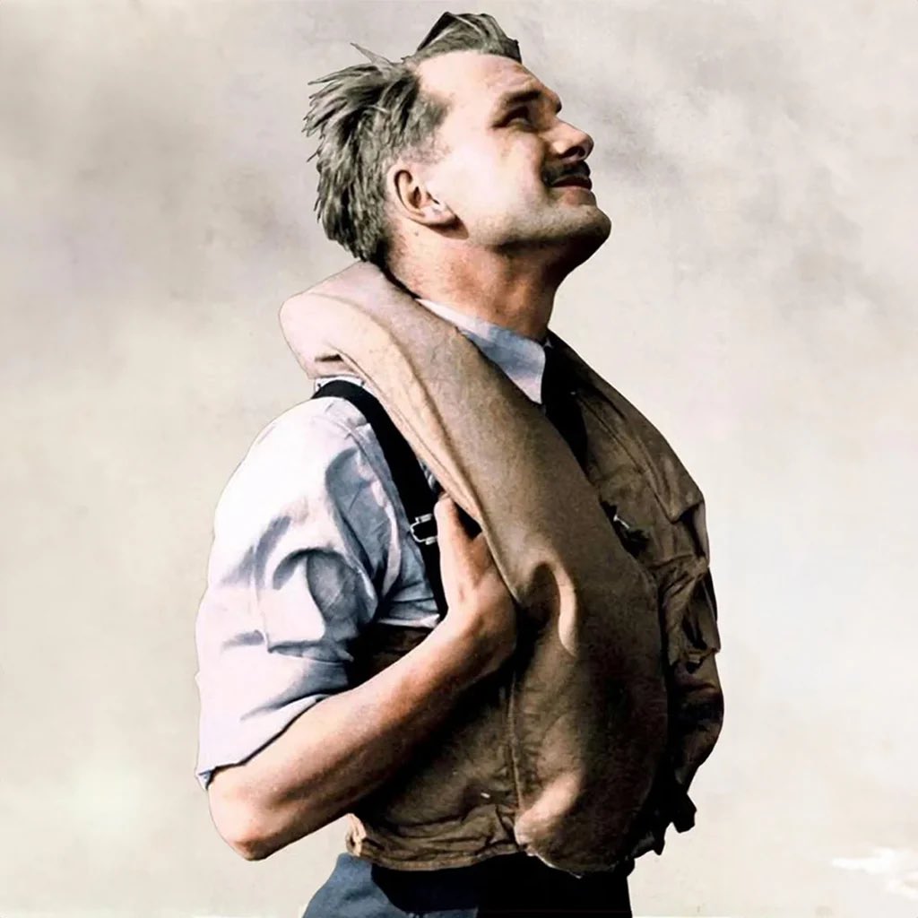 Brick_Cop's tweet image. The words “Never, has so much, been owed be so many, to so few” have been etched on my memory since I visited the Imperial War Museum at a young age.

Yesterday John “Paddy” Hemingway DFC passed away at the age of 105. 

He was the last of “the few”.

Their bravery shall never be…