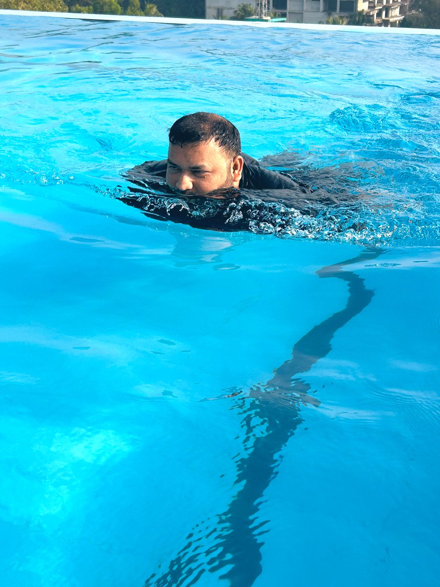 AhsanSiam's tweet photo. Swimming during Ramadan be like: Staying cool while the thirst test is real. 

🏊‍♂️😅☀️ #RamadanVibes #FastingMode #StayHydratedInSpirit https://t.co/poG2gyB89m