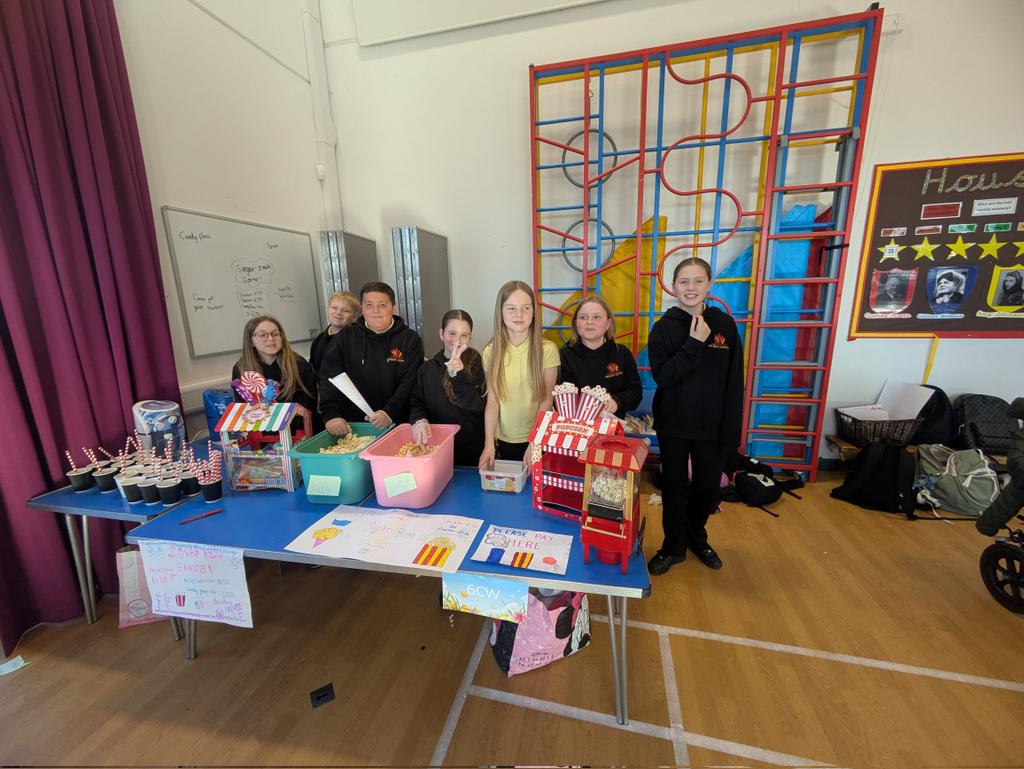 EastfieldPSHull's tweet image. A huge thank you and well done to #6CW's enterprise helpers! You did a great job! 🍿🥤 #EPSEnterprise