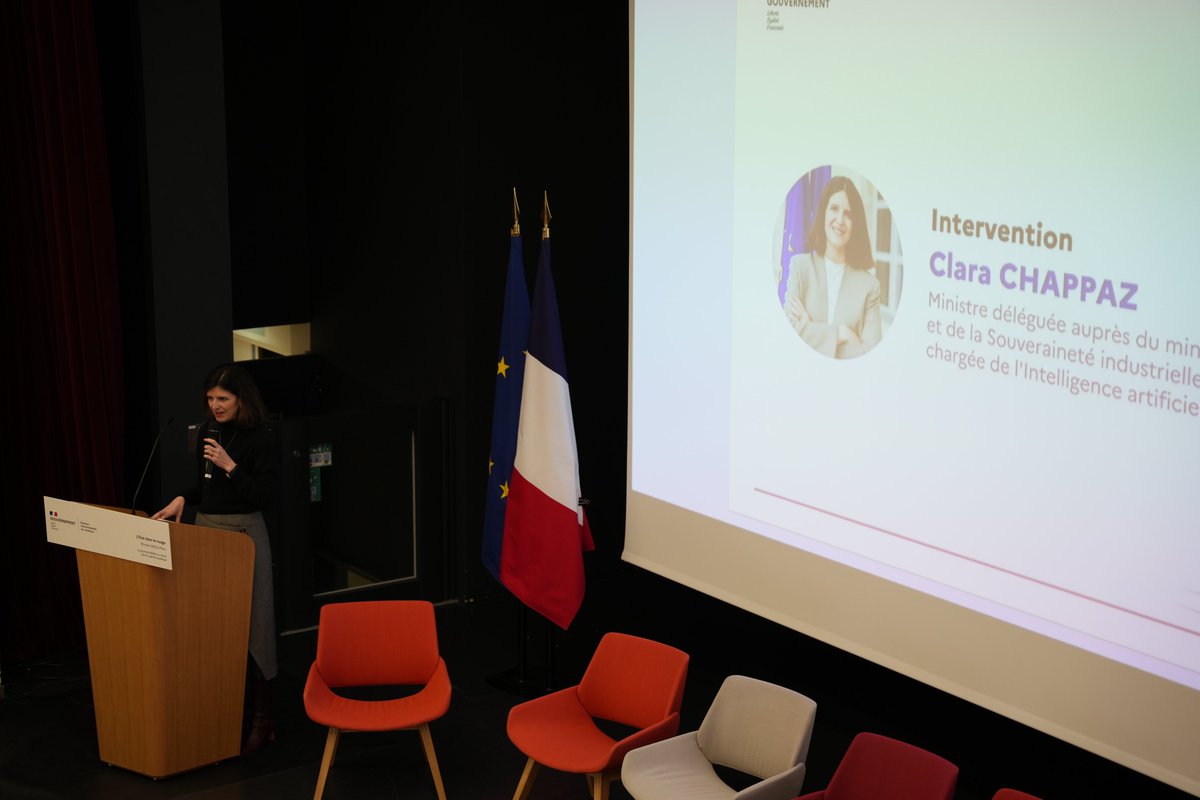 Numerique_Gouv's tweet photo. Aujourd’hui, plus de 400 professionnels du #CloudPublic étaient réunis pour la journée “#EtatDansLeNuage” dédiée au cloud dans la sphère publique. Retour en images👇
Merci à tous pour votre mobilisation 👏 et notamment @ClaraChappaz et @LMarcangeli
#SouverainetéNumérique https://t.co/6iioEvJpAE