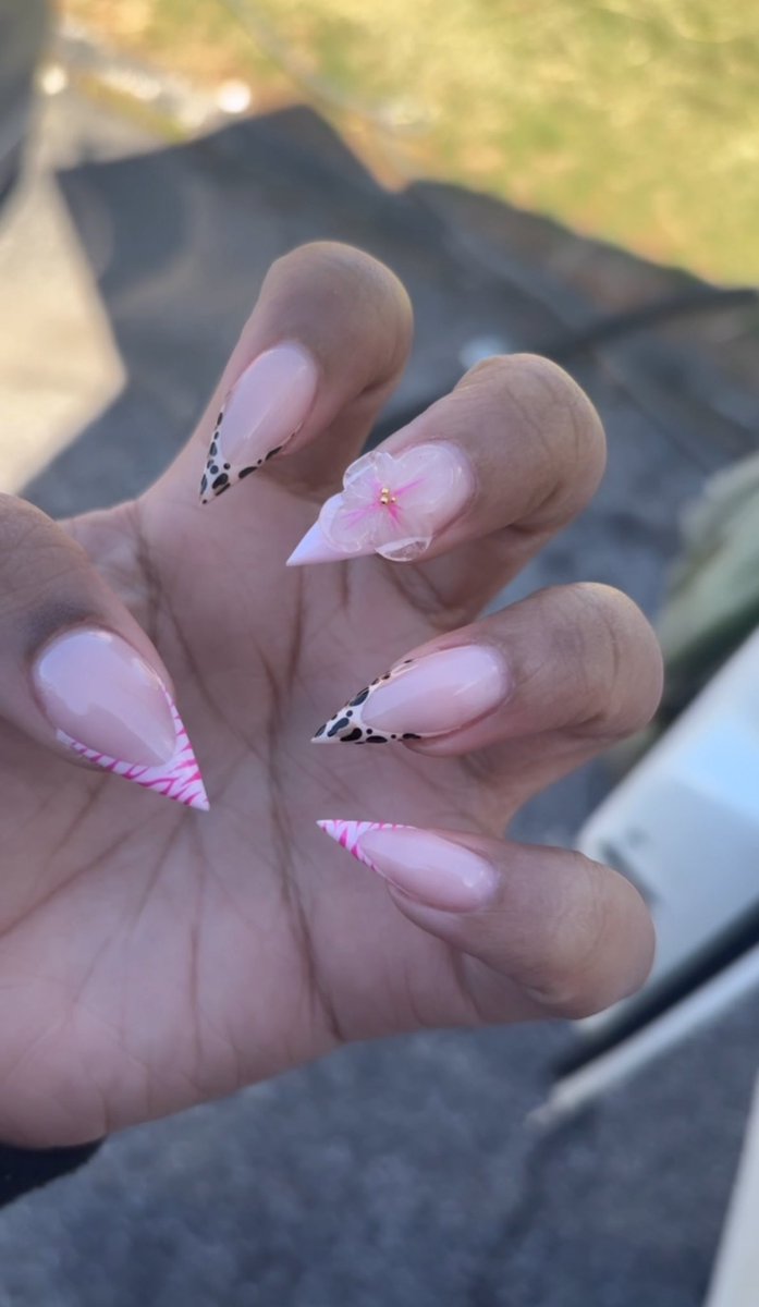 my nail tech be eatinggg 😍