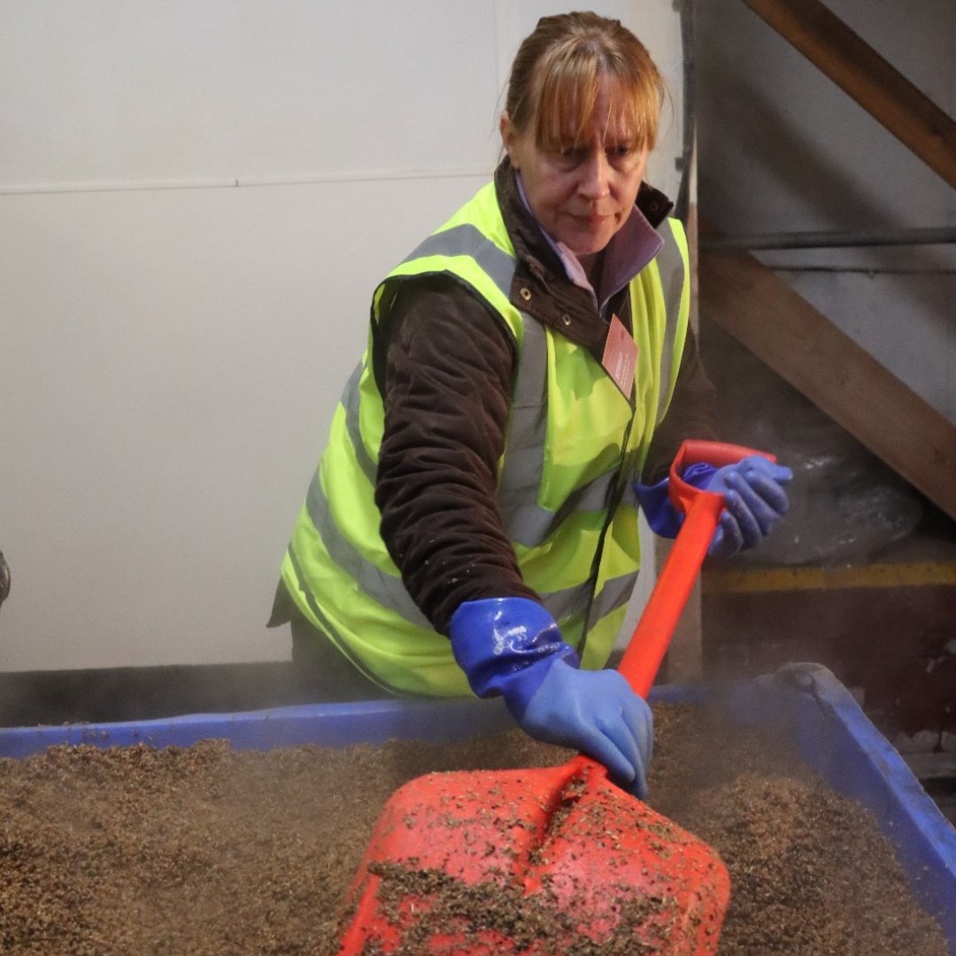 CAMRA_Official's tweet image. 📖 Laura Hadland&apos;s @Morrighani article on @IWCBD’ is on our #LearnandDiscover platform!
🍻 Learn the history of #IWCBD, how the Unite beer series gives brewers freedom to brew beers &amp;amp; meet #IWCBD&apos;s new organisers @womenontap.
👉 Read here: orlo.uk/UJ9xs
📸 Laura Hadland