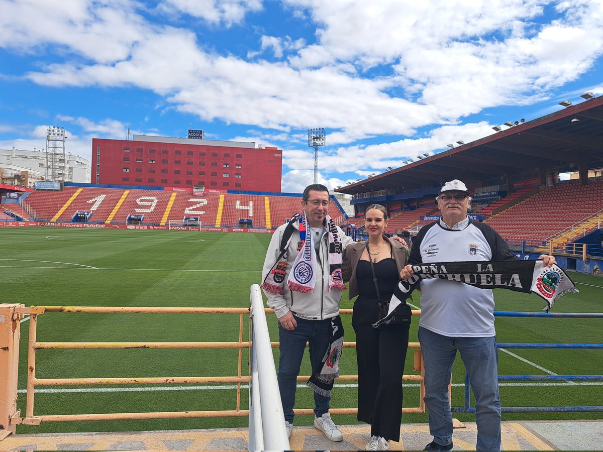 PeñaLaCorchuela ( CD Badajoz ) tweet media