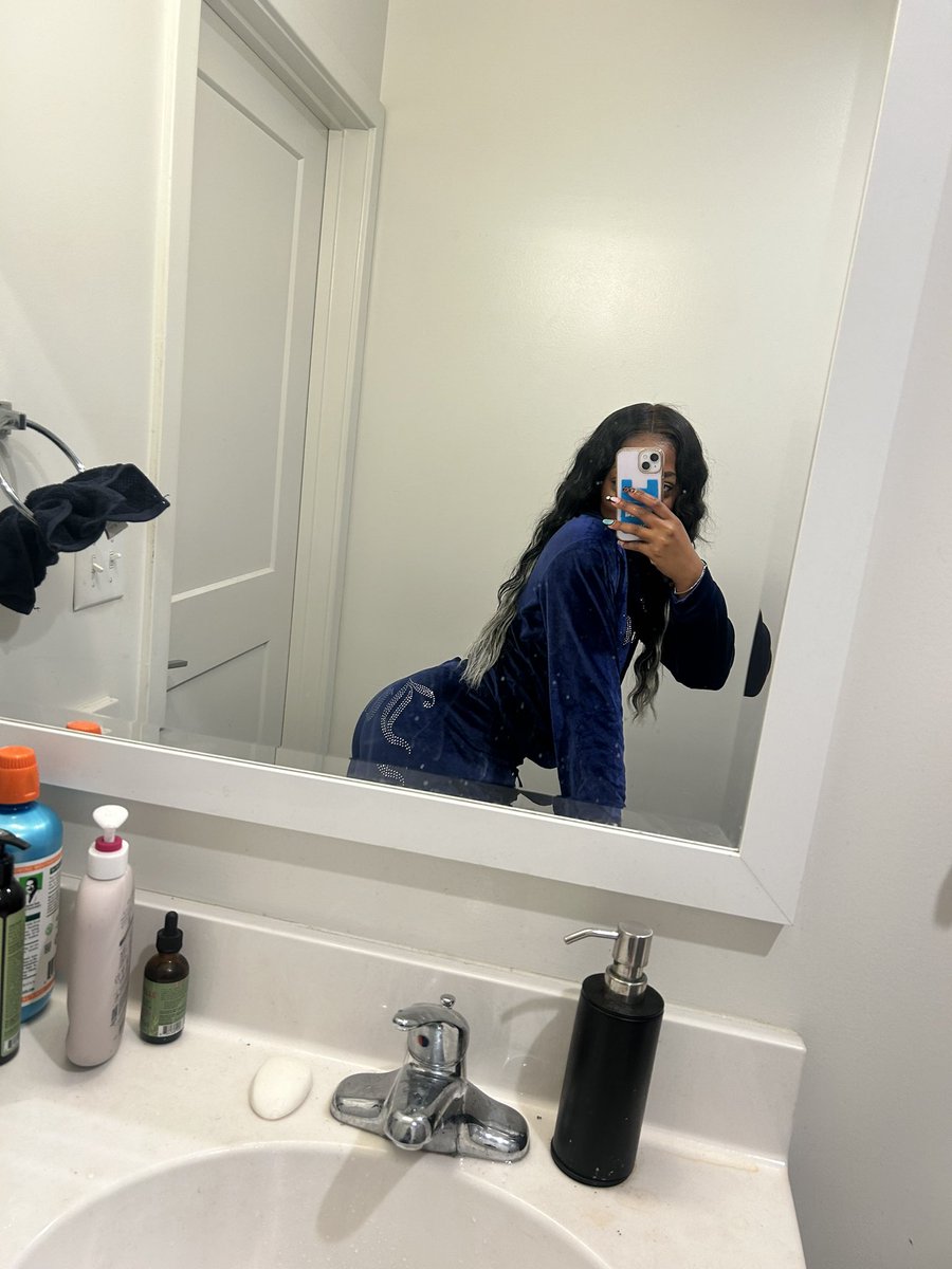 Ty2tuff1's tweet photo. Juicy🤣#2000s https://t.co/XxAwZwC4WG