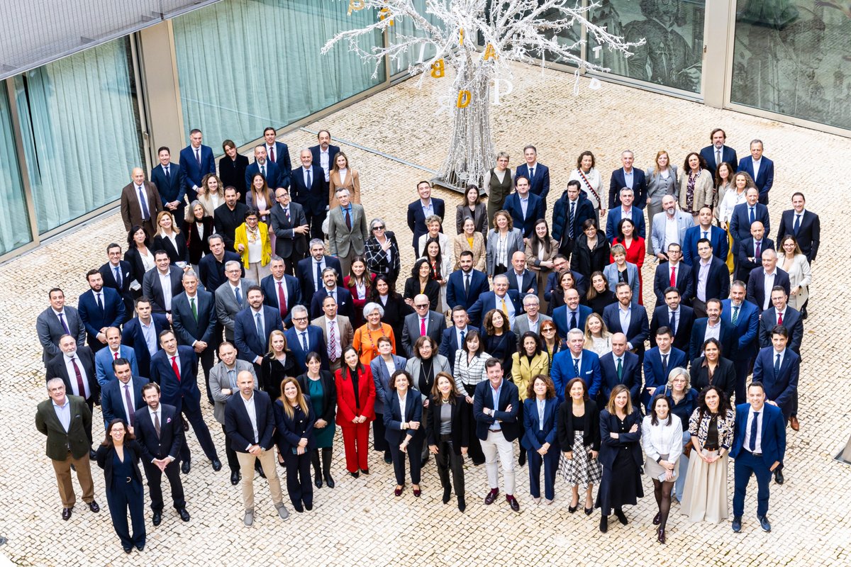Un cambio histórico: la nueva era de Paradores.  

Durante la Convención Anual 2025 en el Parador de Alcalá de Henares, presentamos las líneas estratégicas que marcarán el futuro de la compañía.