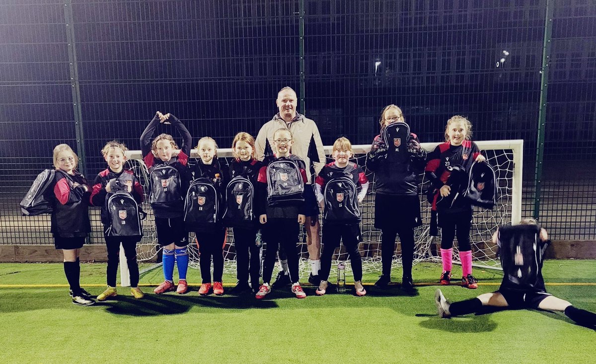 KM_Tools_Ltd's tweet photo. Proud to support Stone Dominoes U10 Girls this season! 🎉 They’re through to the semi-final of the Staffordshire U10’s League Cup — good luck, girls! 👏

Shoutout to Wayne from @Klarius for coaching &amp; sorting their sponsored kit bags. ⚽️💪

#kmt #girlsfootball #stonedominoes https://t.co/VHs0uKln1f