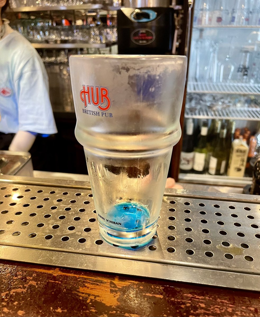 qHUuHbzCMc86448's tweet image. メジャーリーグ開幕戦ドジャース対カブスをHUBで観戦⚾️
大谷のホームラン激写ならず

グリーンビールなるものがあったので、しっかりトライ🍺

ブルーハワイで作ってました！

#MLBTokyoSeries 
#大谷翔平
#greenbeer