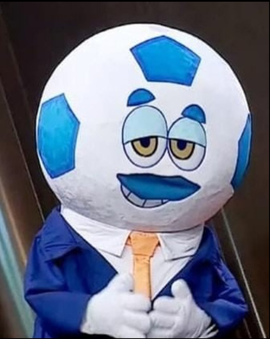 AbogadoDijo's tweet image. La mascota de la Conmebol después de paralizar al país y fajar a la esposa