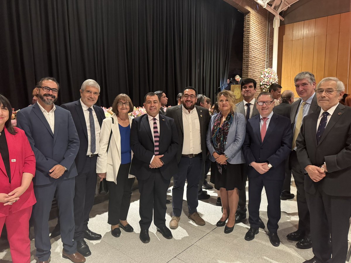 🟡 Los rectores y rectora de la #RedG9 acompañan al Dr. Juan Carlos de la Llera, quien asume la rectoría en <a href="/ucatolica/">Universidad Católica</a> y despiden con afecto al Dr. Ignacio Sánchez quien finaliza su labor de rector de esta casa de estudios
