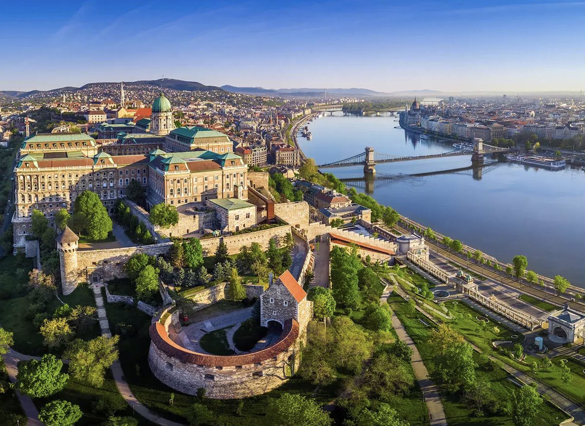 Discover the future of sustainable food on 3-4 June in Budapest! At the annual DIVINFOOD meeting (sister project of Cropdiva), stakeholders, experts, and local communities will come together to explore the innovative DIVINFOOD project.
🔍 Registrations: lnkd.in/eggGf52V