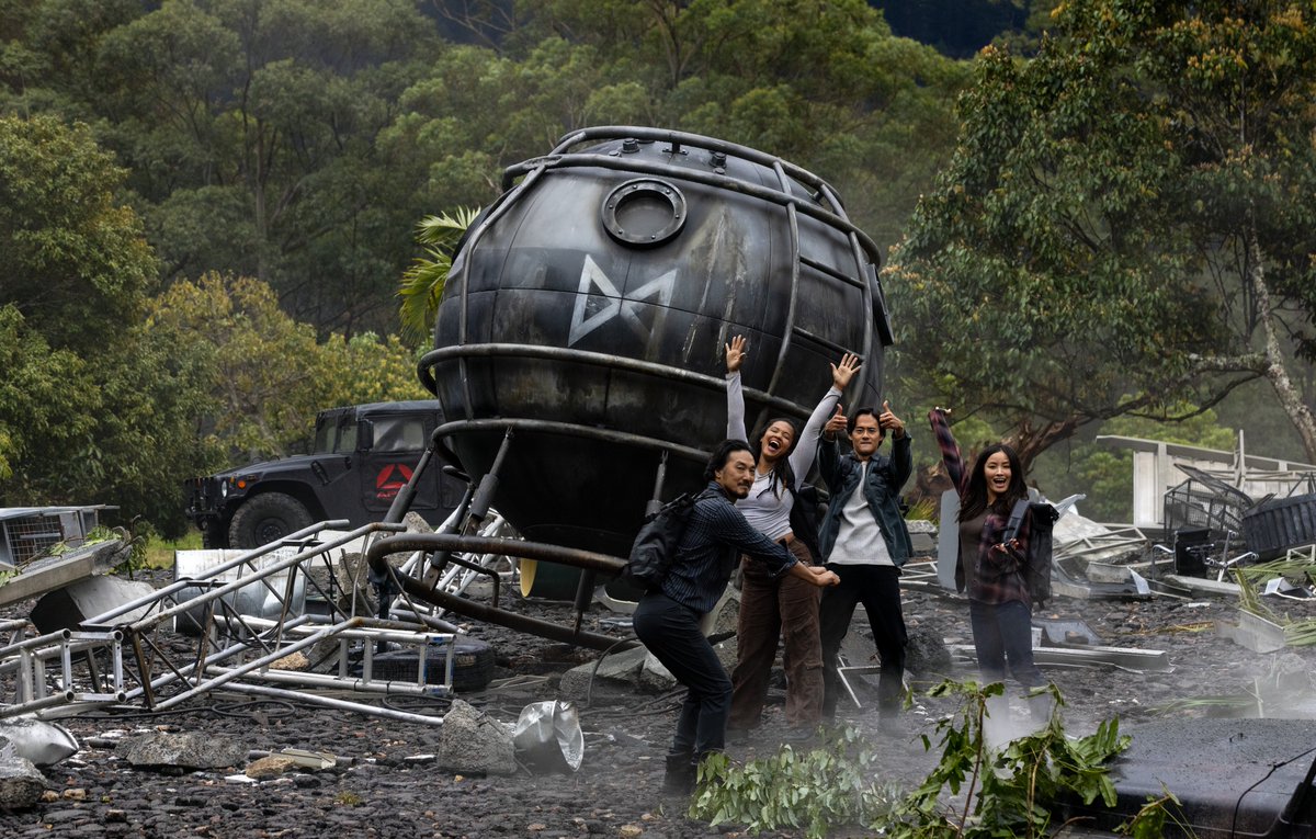 Pay no attention to the destruction in the background. That's a wrap on #Monarch Season 2.