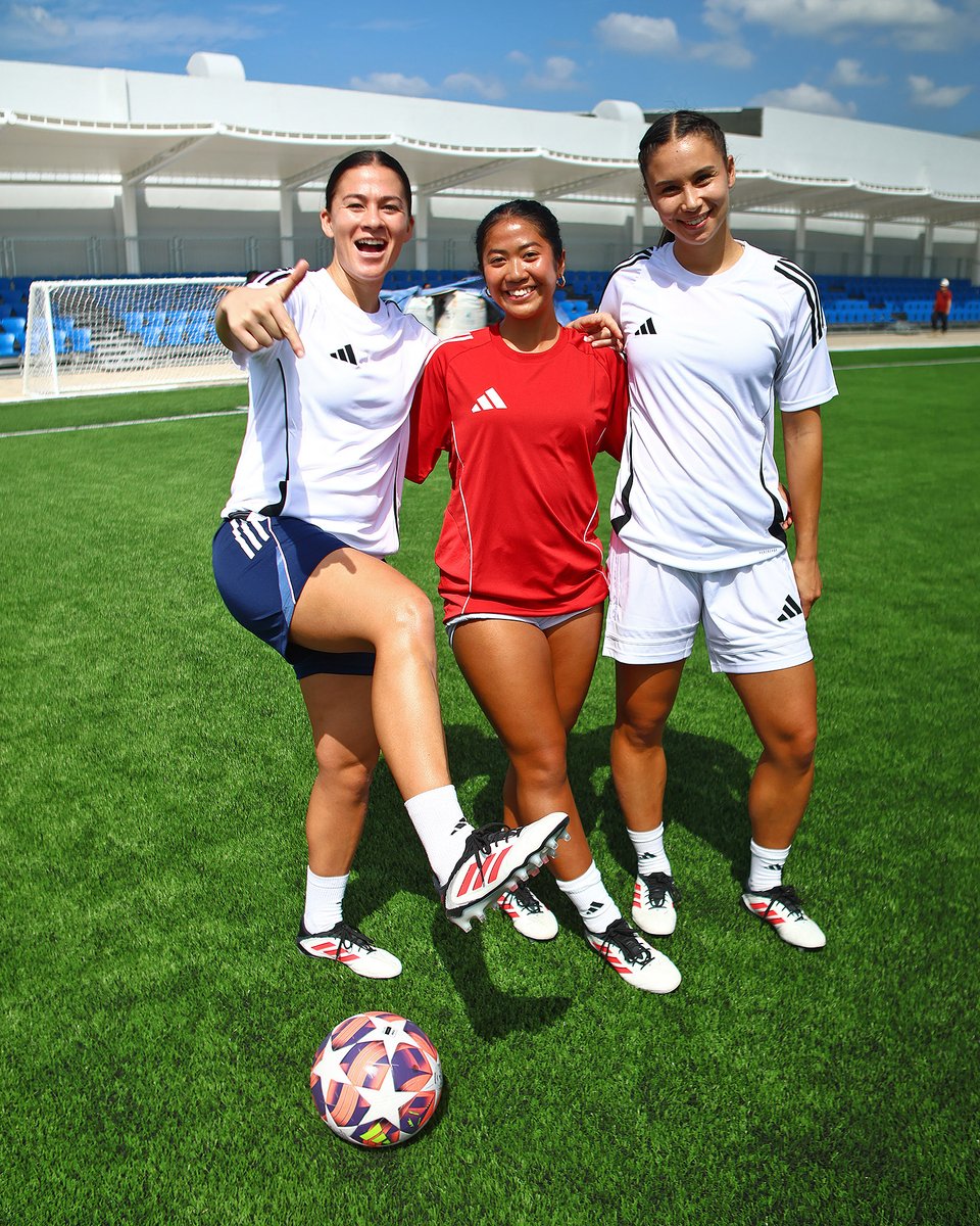 PilipinasWNFT's tweet photo. ๐คฉ @HeyAngieBeard @BellaPasion2024 #SaraEggesvik \\\ #adidasPH
Watch the #adidasCopa touch and pass challenge here - https://t.co/JRxVUjxnnD https://t.co/7txzUEh0SA